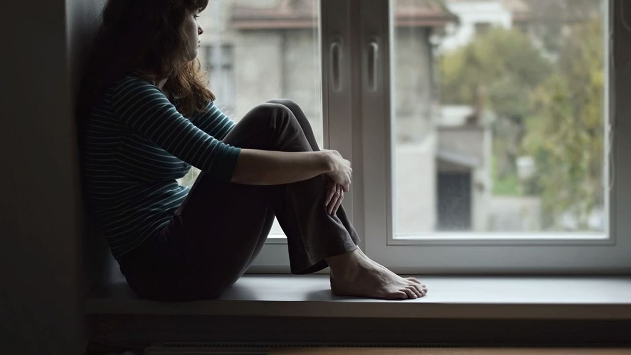 Comment lutter contre l’isolement en télétravail (méthodes simples et efficaces)