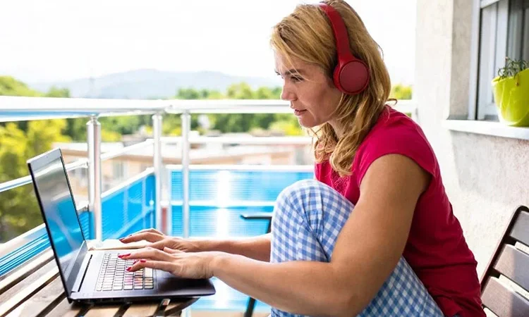 Comment créer un setup télétravail nomade (léger, efficace et confortable)